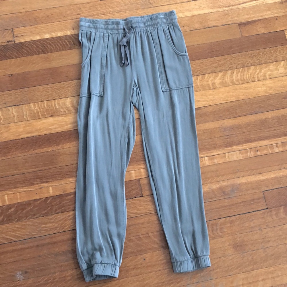 Loose pants